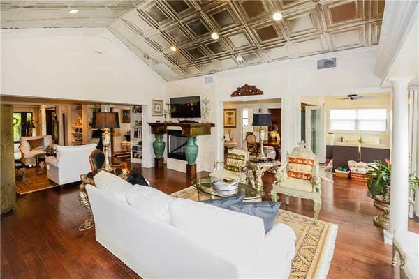 Living Room Before