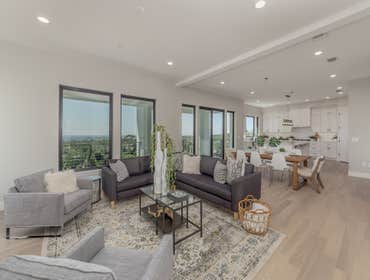 1138 Lantern View Dr