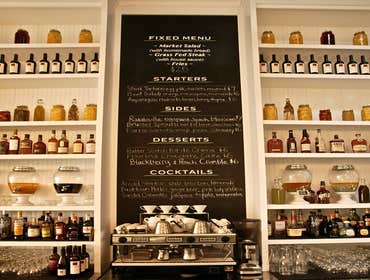 Grass Fed Restaurant General Contractor & Custom Millwork: Ross Burton Design Build, LLC
Designer: Ross Burton Design Build, LLC.