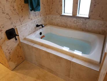Drop in tub