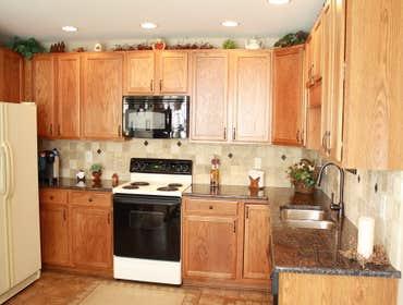 Works by Eos Granite And Tile