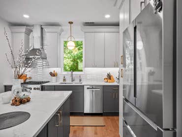 Olmsted Falls - Kitchen Remodel Aug 30, 2024
Project Type : Kitchen Remodel
Products Used : Cabinets, Countertops, sinks, faucets, backsplashes, floori