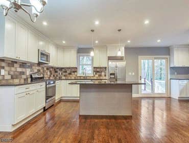 60 Ralph Place