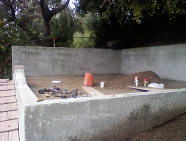 upper seating retaining wall