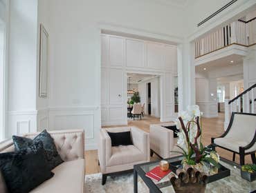 19348 Collier St, Tarzana, CA 91356 Brand new construction Cape Cod situated in the heart of Tarzana South of the Blvd, just a block from Ventura Blvd'