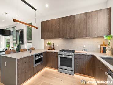 Transforming Dreams: From Damage to Elegance in Capitol Hill, Seattle ?✨ Transforming Dreams: From Damage to Elegance in Capitol Hill, Seattle ✨?
At L