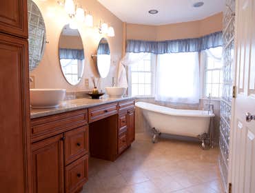 William's Home Renovation Master bathroom and Kitchen renovation