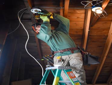 Advantage Electric Light Demo