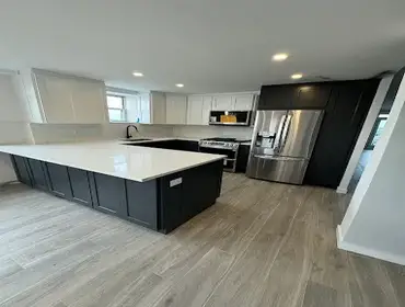 Minimalist Dream – Northeast Tacoma Kitchen