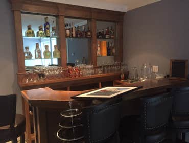 Home Bar on 22nd Ave