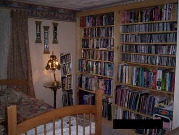 INTERIOR PAINTING OF BEDROOM Customer requested renovations:
Paint Walls
Add Angel Borders
Replace Ceiling
Add Swirls to Ceiling
Add Built In Wa