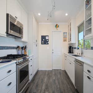 La Jolla Whole House Remodel This beautiful turn of the century property is located in an owner-occupied mixed-use building in downtown La Jolla. ...