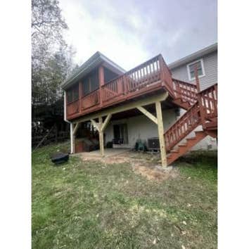 Build Bright, L‎‎L‎‎‎‎C