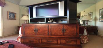 TV in open and rotate position