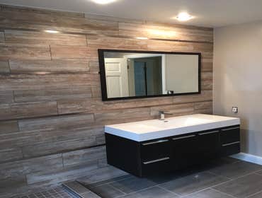 Contemporary Style Bathroom