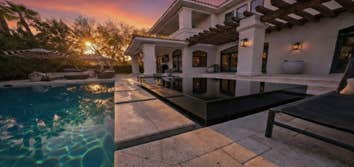 Paragon Pools LLC