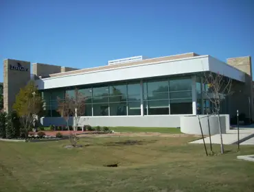 LifeGift Located at the prominent intersection of 12th Street and Rosedale in the heart of Fort Worth, Boothe Architects designed this 15,800 square fo
