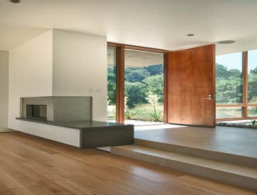 Modern House A California modern house in the SF Bay Area. We collaborated with the architect on the design. The components were all custom build.