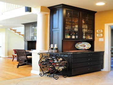 Nature's Kitchen After moving from California to McLean, Virginia, this large and active family wanted to keep enjoying the outdoors throughout the yea