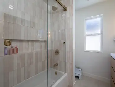 Bay Ho Project Full interior home remodel.
1,800 sqft 4 bed 2 bath. Remodeled everything in sight!