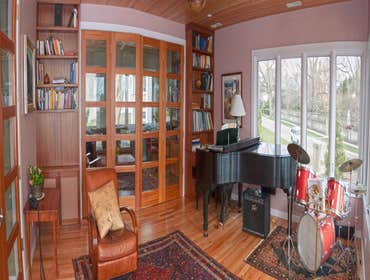 piano room