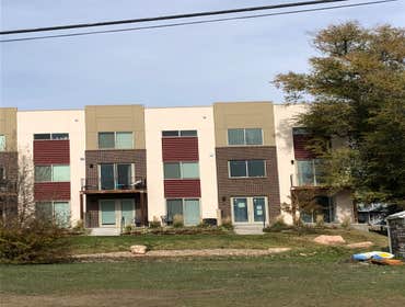 Photos by Colorado General Contracting LLC #1 5 unit town home building north of Old Town Arvada Co.
each unit is approx 2,400 sq ft