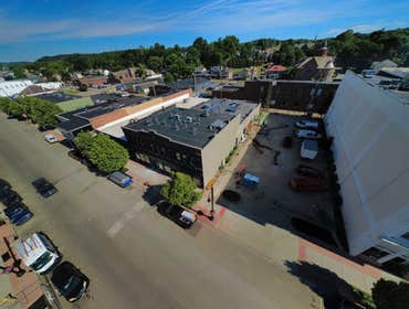 FosterHub From a 85% vacant building, to a new hub for youth who age out of foster care.
Originally built in 1914, the renovated 20,500 square foot op