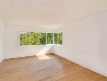 EUROPEAN OAK INSTALLATION