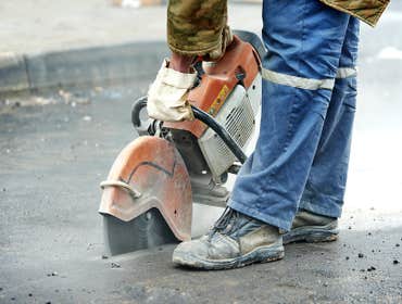 Saw Cutting in action