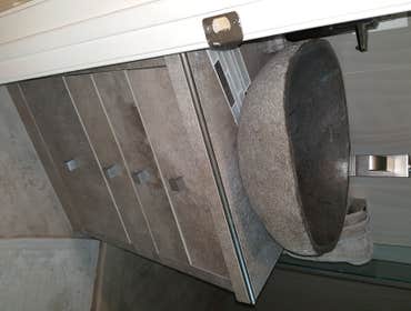 Vanity detail