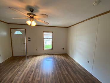 Photos by Sanders Painting LLC #3 Project Assignment
4 bedroom- walls + ceilings + trim
(Paint included)