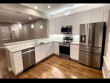 Kemah Remodel Condo: Interior remodel, Completely renovated kitchen, new Hardwoods, Carpet and paint throughout