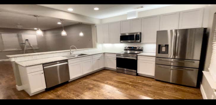 Kemah Remodel Condo: Interior remodel, Completely renovated kitchen, new Hardwoods, Carpet and paint throughout
