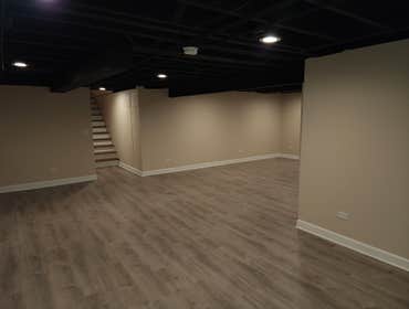 FULL HOME RENOVATION ( BEVERLY PLACE , LAKE FOREST ) This project involved the removal of load bearing walls so that we could create this open concept 