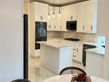 Complete Kitchen Renovation – Custom Design & Build by Bager, LLC Complete Kitchen Renovation – Custom Design & Build
This project was delivered as a 