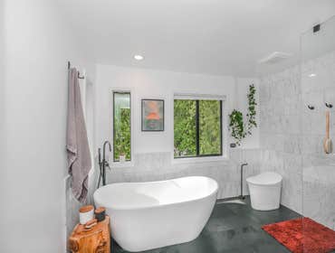 Photos by Fix It! BathWorks