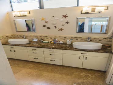 2014: Beach Condo Bath Remodel This remodeling project was done just a block away from the beach in La Jolla. The three-story condo was originally buil