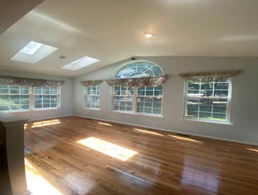 Photos by Sanders Painting LLC #3 Project Assignment
4 bedroom- walls + ceilings + trim
(Paint included)