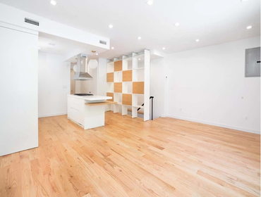Clinton Hill 1600 sqft Duplex apartment, 3 badrooms 3 bathrooms