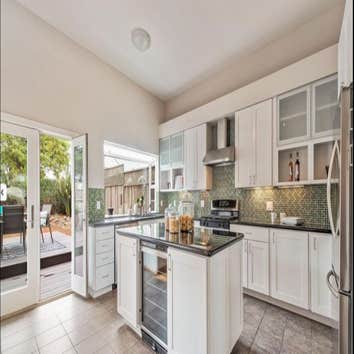 Newly Renovated Townhouse
