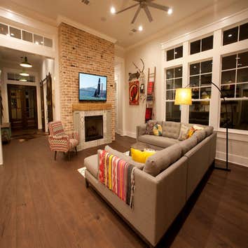 MODERN FARMHOUSE (2016 PARADE HOME)
