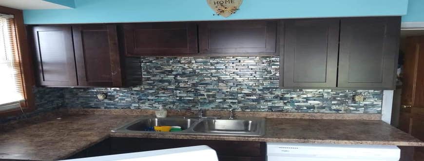 Glass tile back splash