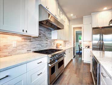 White Modern Kitchen Design