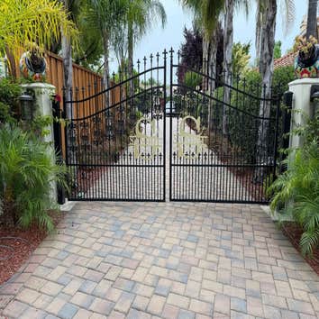 Volt Automatic Gates