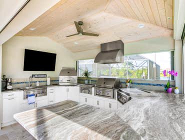 Photos by Cosmopolitan Construction and Maintenance