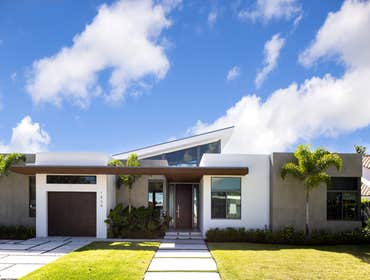 Miami luxury house new constriction house
