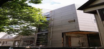 W Roscoe St Home