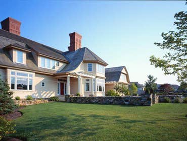 Shingle Style Classic by the Sea