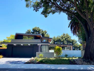 Edgewood Drive, Palo Alto, CA Contemporary Modern Eichler home built by Greenberg Construction in Palo Alto. The dwelling is designed by Alex Terry and