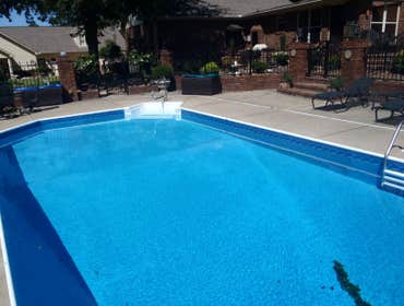 20x40 Grecian Swimming Pool w/6' Corner Step in Fayetteville, TN